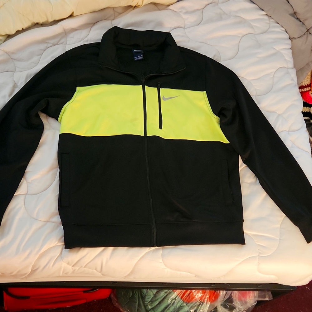 Nike jacket with hood